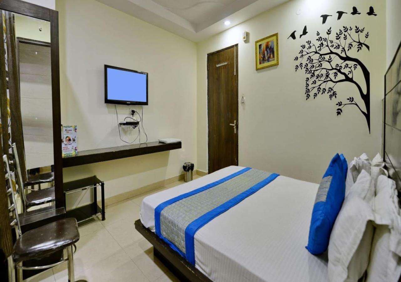 Hotel International Neelam Near New Delhi Railway Station Buitenkant foto