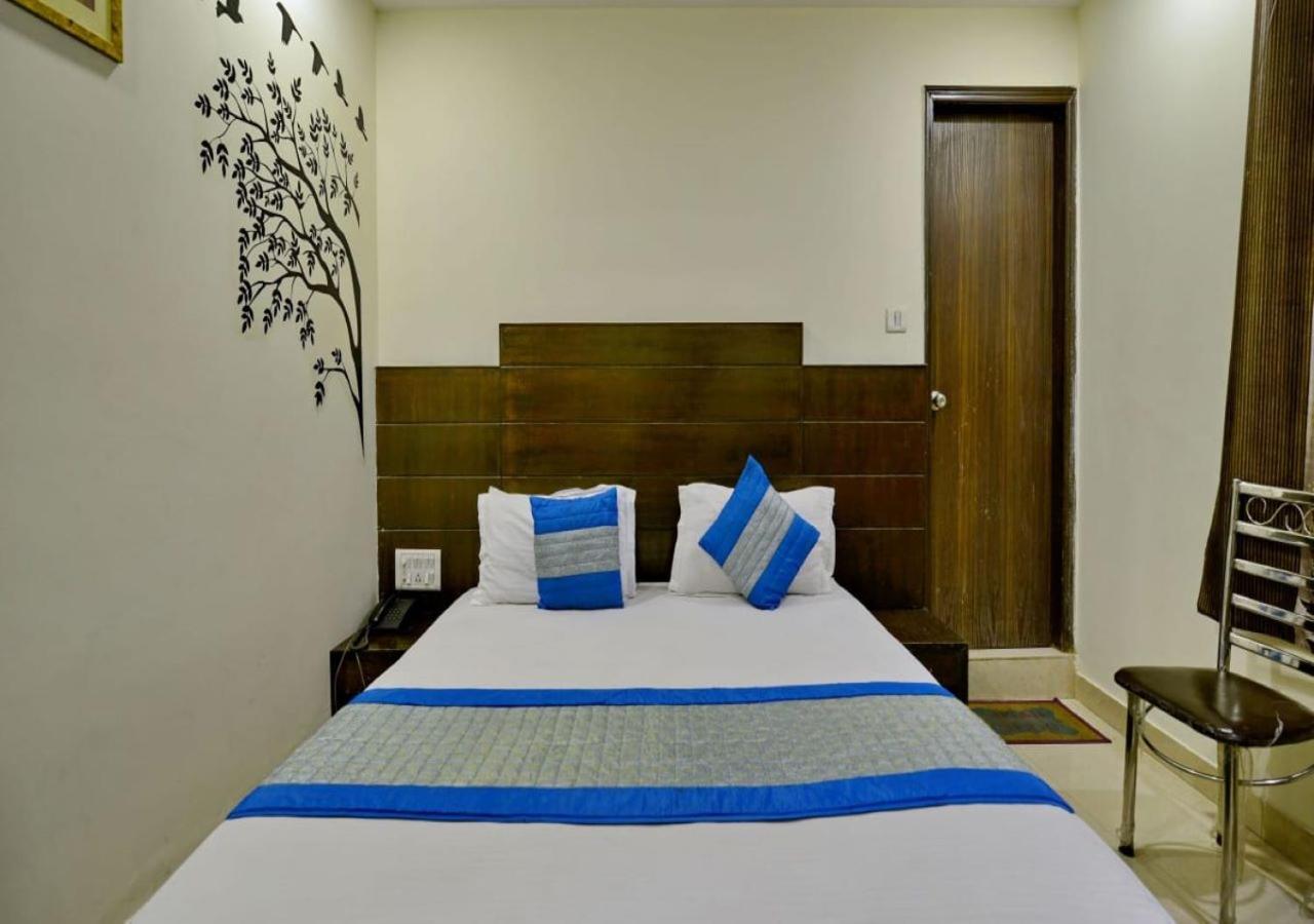 Hotel International Neelam Near New Delhi Railway Station Buitenkant foto
