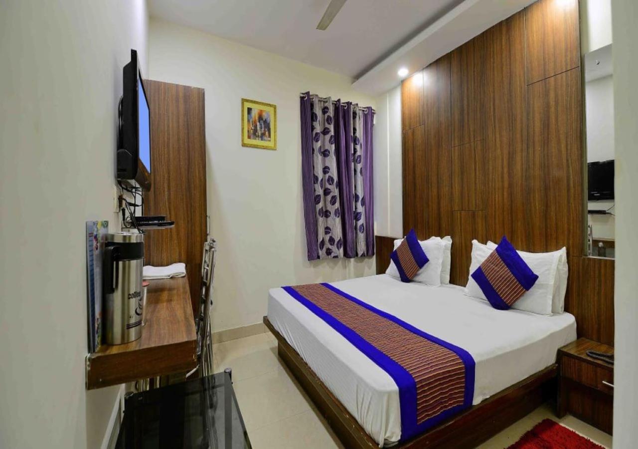 Hotel International Neelam Near New Delhi Railway Station Buitenkant foto
