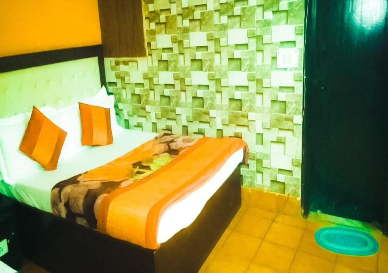Hotel International Neelam Near New Delhi Railway Station Buitenkant foto