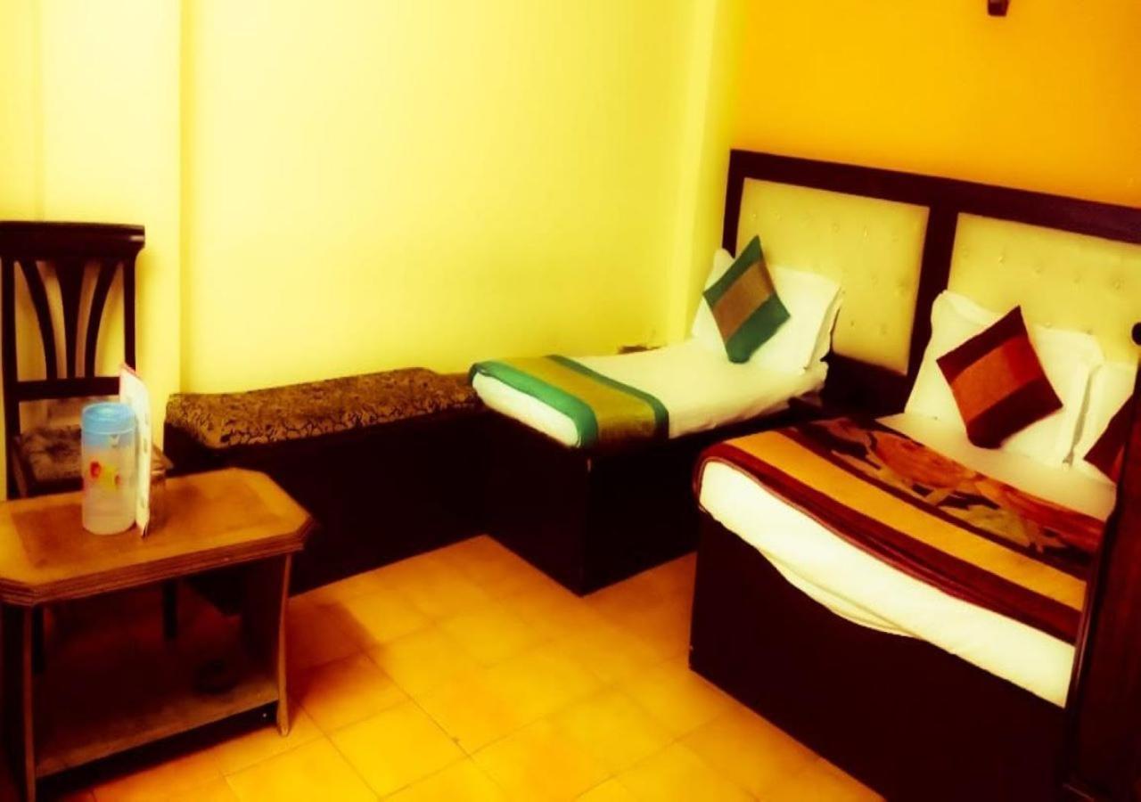 Hotel International Neelam Near New Delhi Railway Station Buitenkant foto