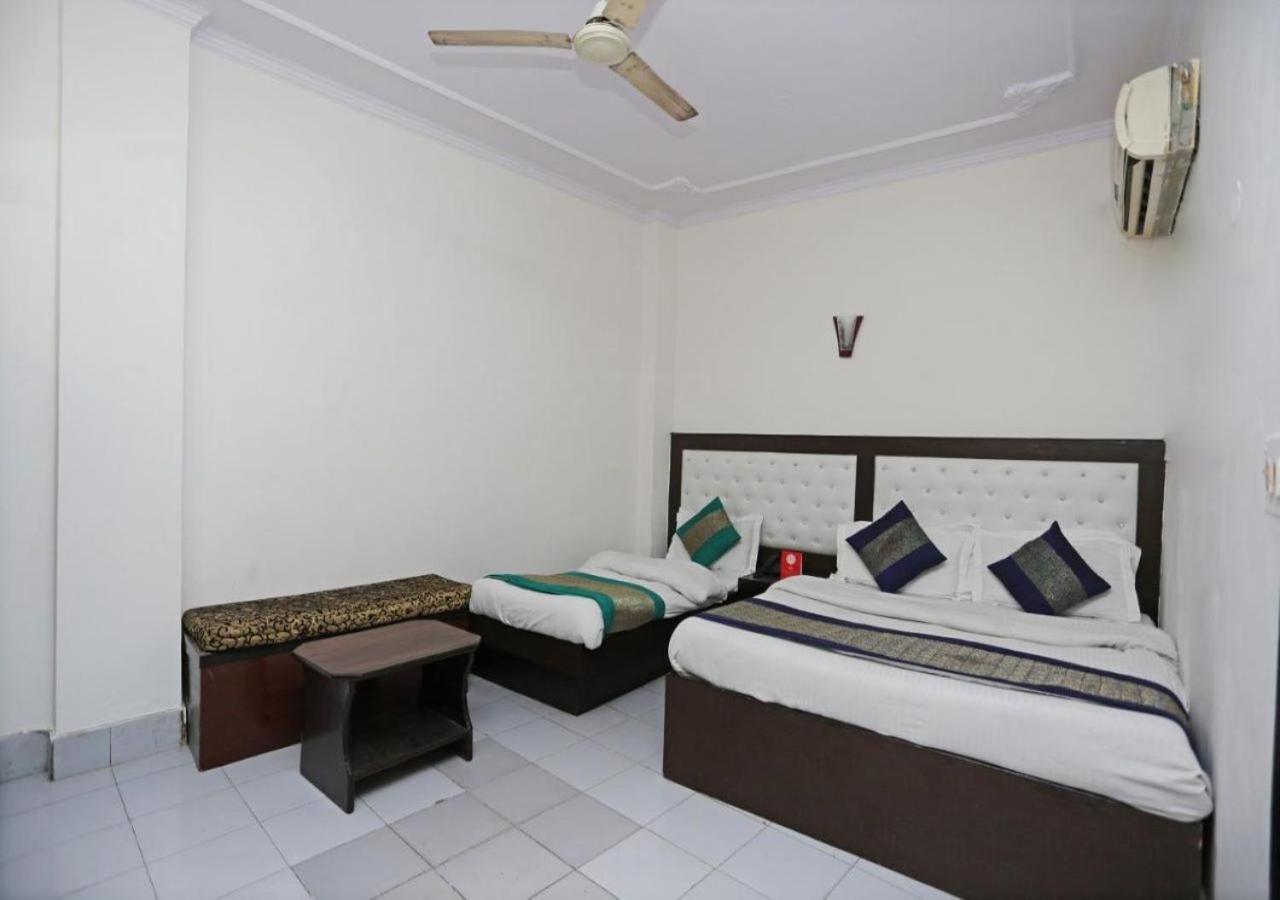 Hotel International Neelam Near New Delhi Railway Station Buitenkant foto