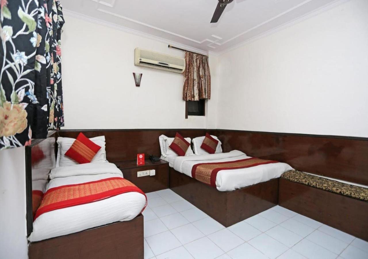 Hotel International Neelam Near New Delhi Railway Station Buitenkant foto