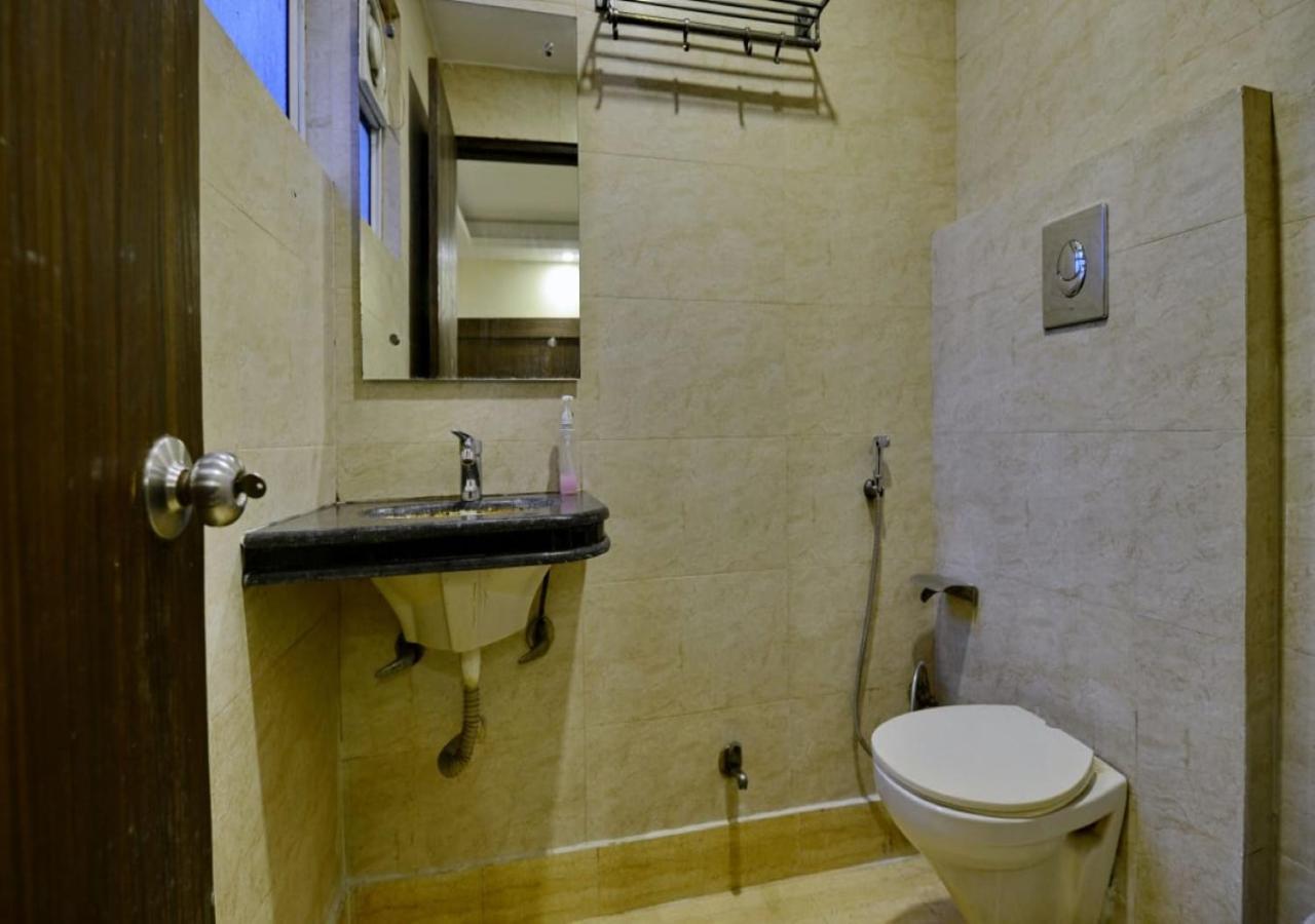 Hotel International Neelam Near New Delhi Railway Station Buitenkant foto